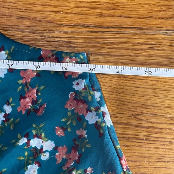 Full Tilt Cropped Flowy Tank Sz L - Picture 3 of 7